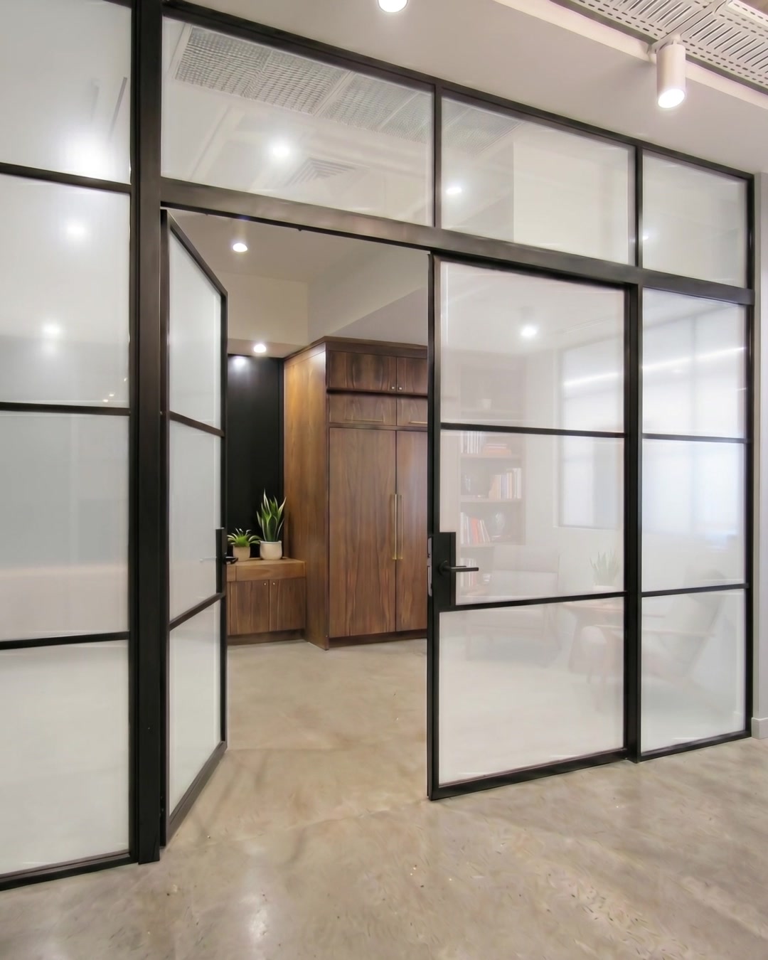 Commercial glass partition